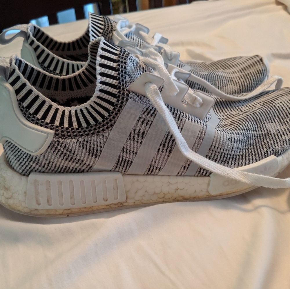 Adidas NMD R1 "Oreo"